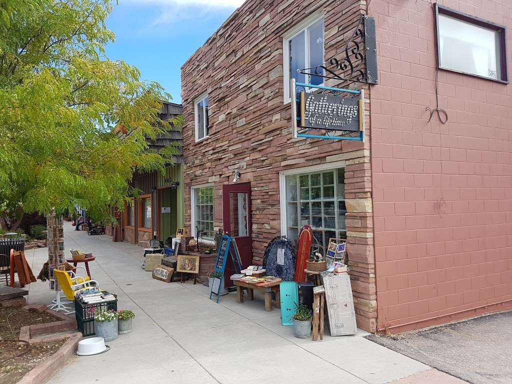 Gatherings Of A Lifetime | 447 Main St, Lyons, CO 80540, USA | Phone: (402) 469-0045