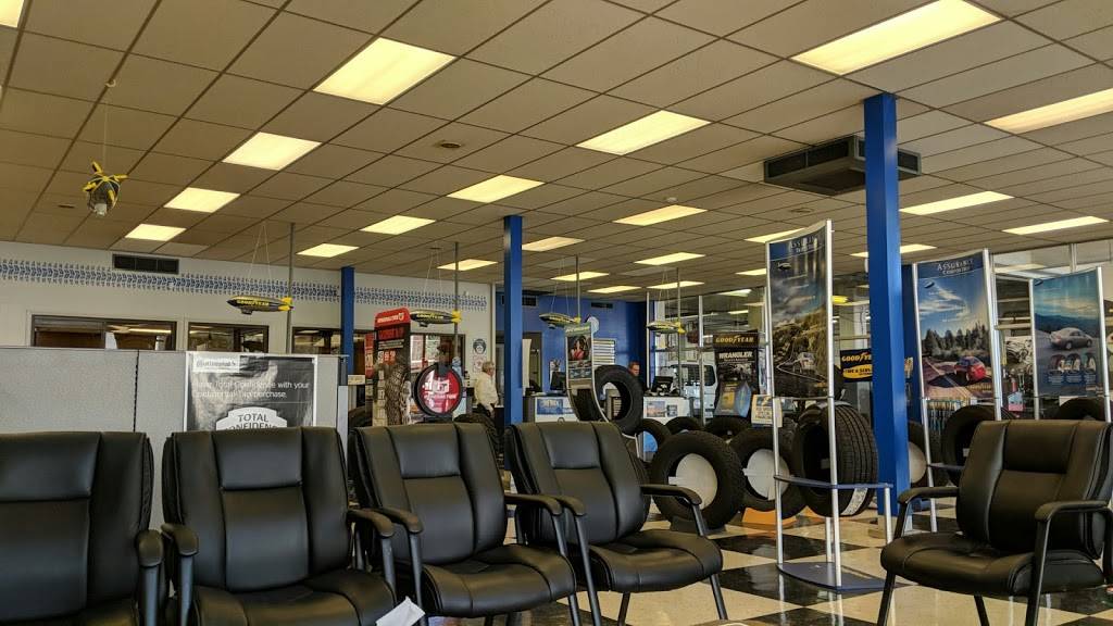 McWhorter Tire & Auto | 1008 Texas Ave, Lubbock, TX 79401, USA | Phone: (806) 762-0231