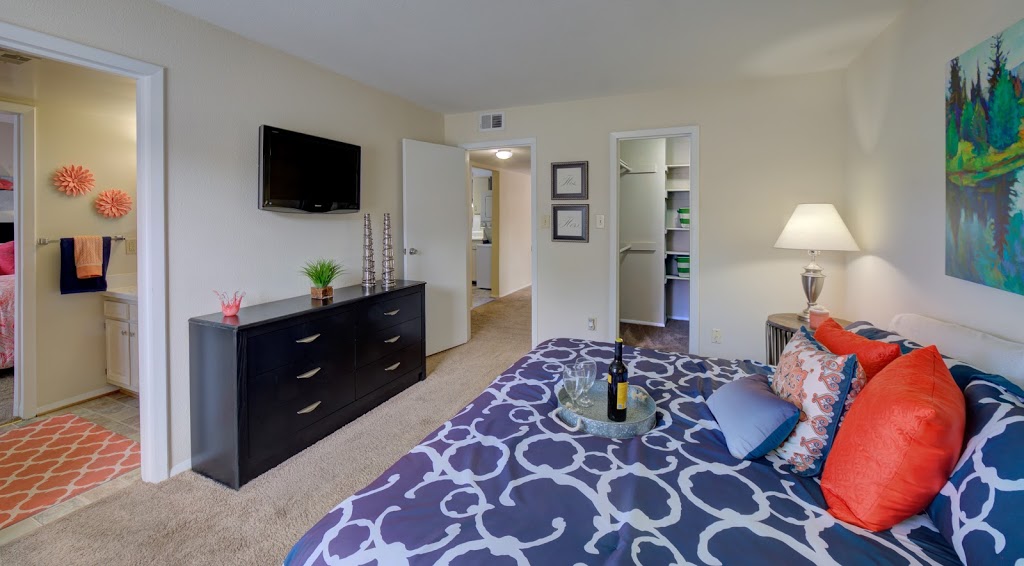 Pembroke Lake Apartments | 700 Moraine Ct, Virginia Beach, VA 23455, USA | Phone: (757) 280-1354