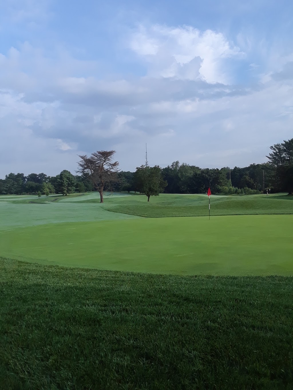 Kenwood Golf & Country Club | 5601 River Rd, Bethesda, MD 20816, USA | Phone: (301) 320-3000