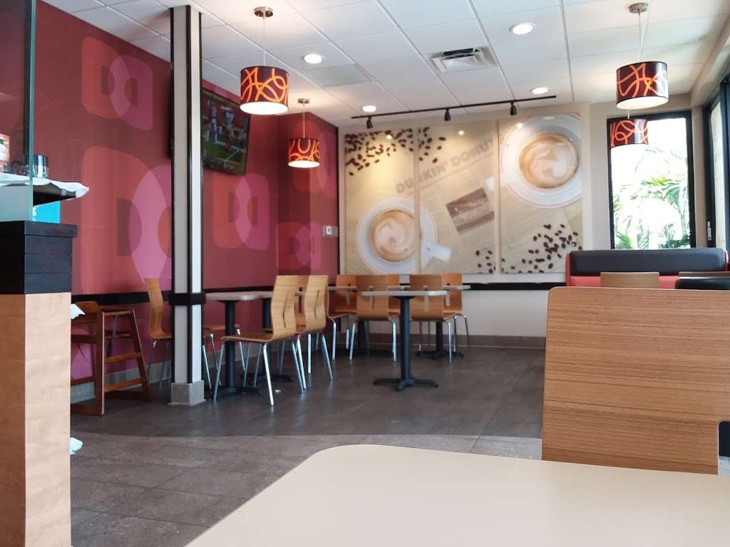 Dunkin | 722 US-1, Tequesta, FL 33469, USA | Phone: (561) 250-6821