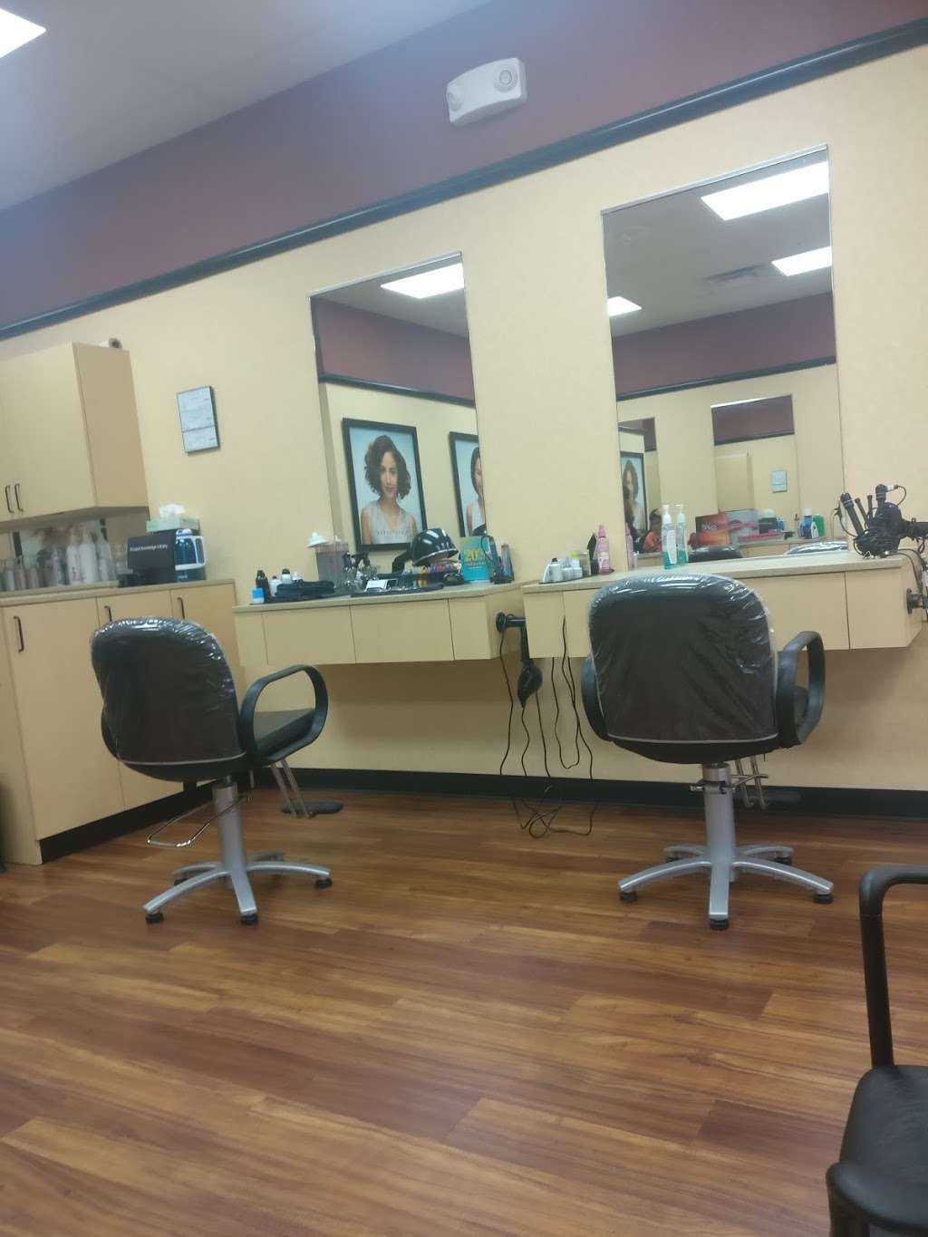 SmartStyle Hair Salon | Located Inside Walmart, 24635 Dulles Landing Dr #3639, Dulles, VA 20166, USA | Phone: (571) 349-3980