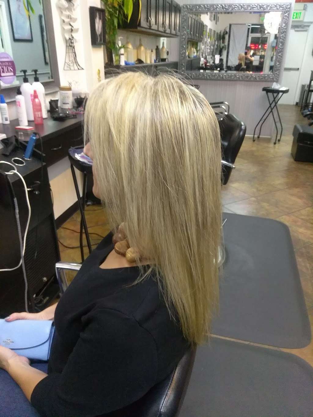 The Hair Connection | 12913 E Colonial Dr, Orlando, FL 32826, USA | Phone: (407) 281-0088