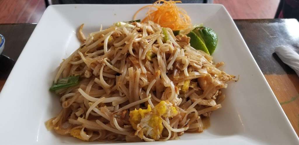 Pa Nuang Thai Cuisine | 12651 Galveston Ct, Manassas, VA 20112 | Phone: (703) 878-8899