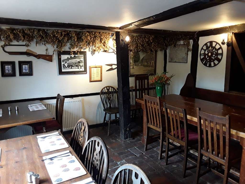 Woolpack Inn | Benover Rd, Yalding, Maidstone ME18 6AS, UK | Phone: 01892 730356