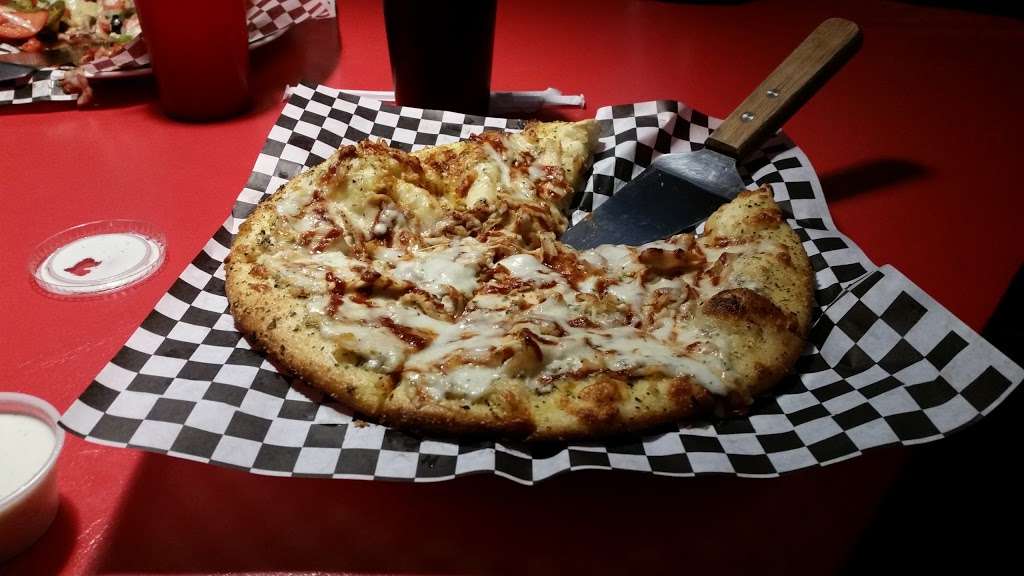 Cross Eyed Cow Pizza | 19242 National Trails Hwy, Oro Grande, CA 92368, USA | Phone: (760) 241-1987