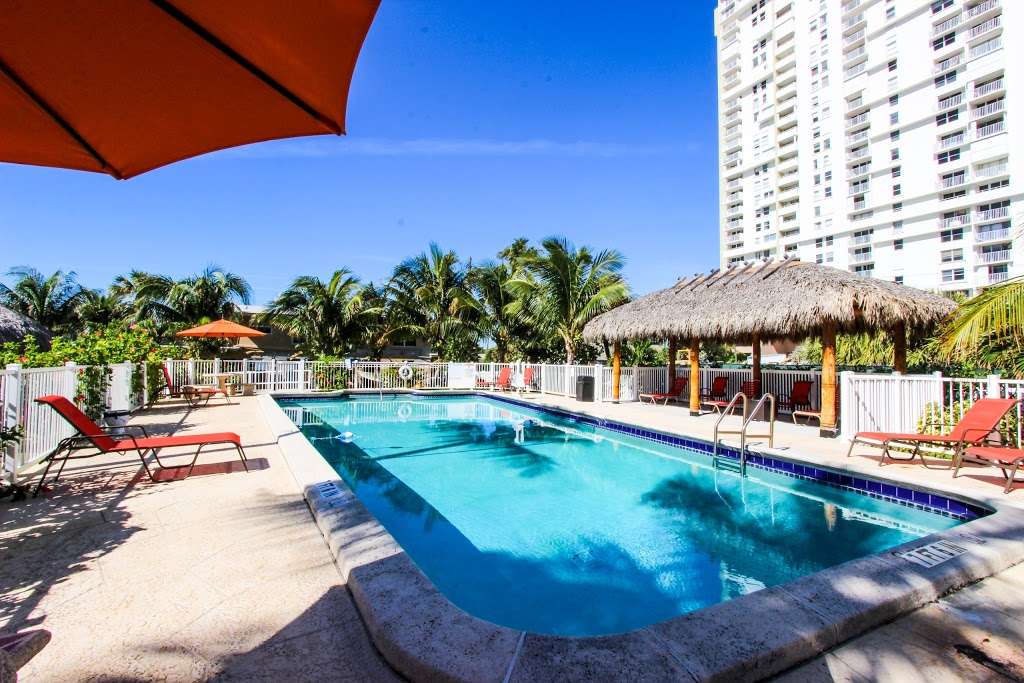 Oceans Beach Resort & Suites | 300 S Ocean Blvd, Pompano Beach, FL 33062, USA | Phone: (954) 942-2030
