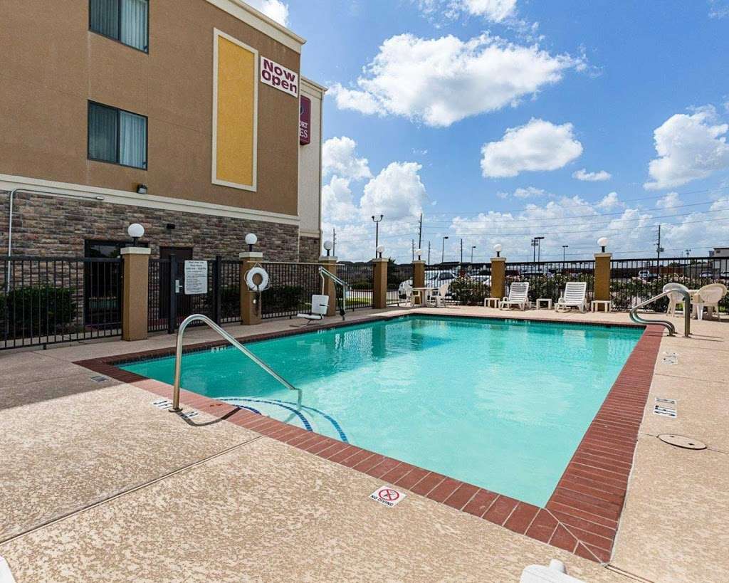 Comfort Suites | 7111 Rancho Mission Ln Drive, Houston, TX 77083 | Phone: (832) 379-2800