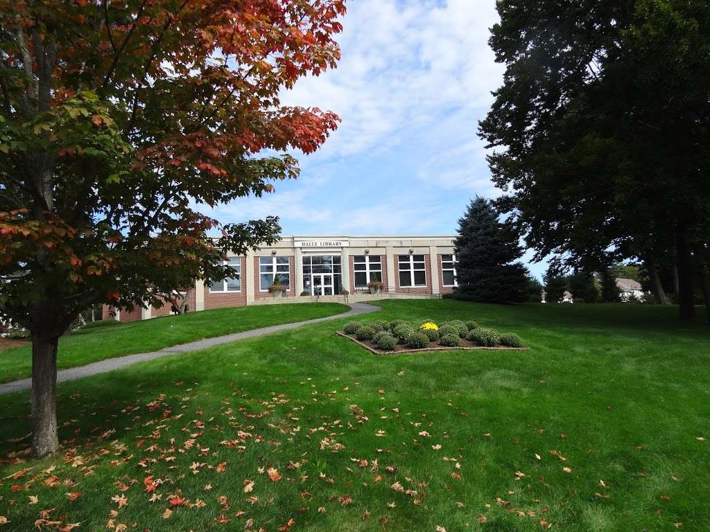 Diane M. Halle Library -- Endicott College | 376 Hale St, Beverly, MA 01915, USA | Phone: (978) 232-2279