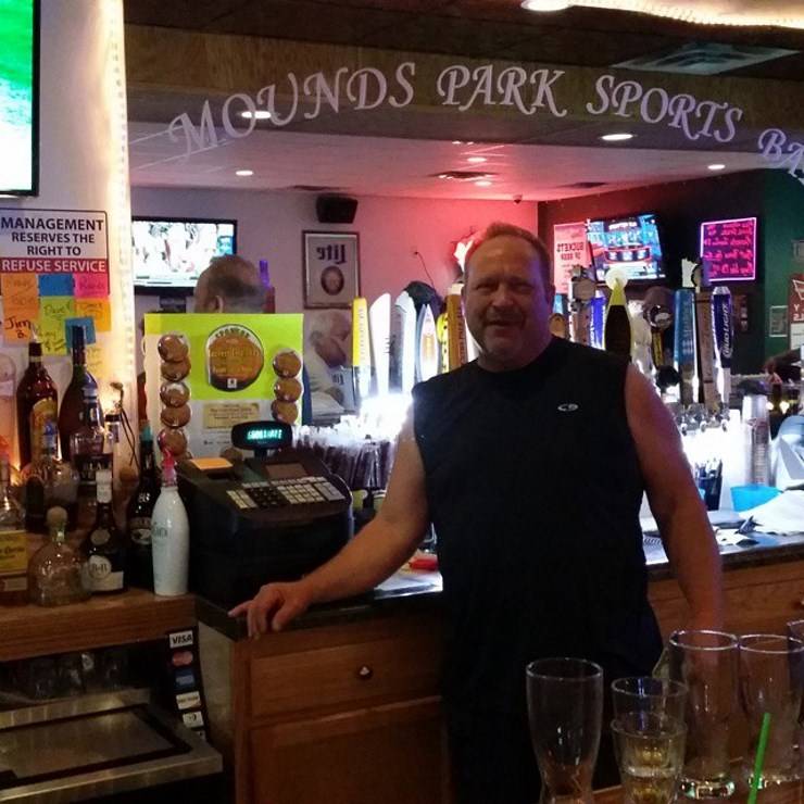 Mounds Park Sports Bar | 1067 Hudson Rd #6107, St Paul, MN 55106, USA | Phone: (651) 340-0319