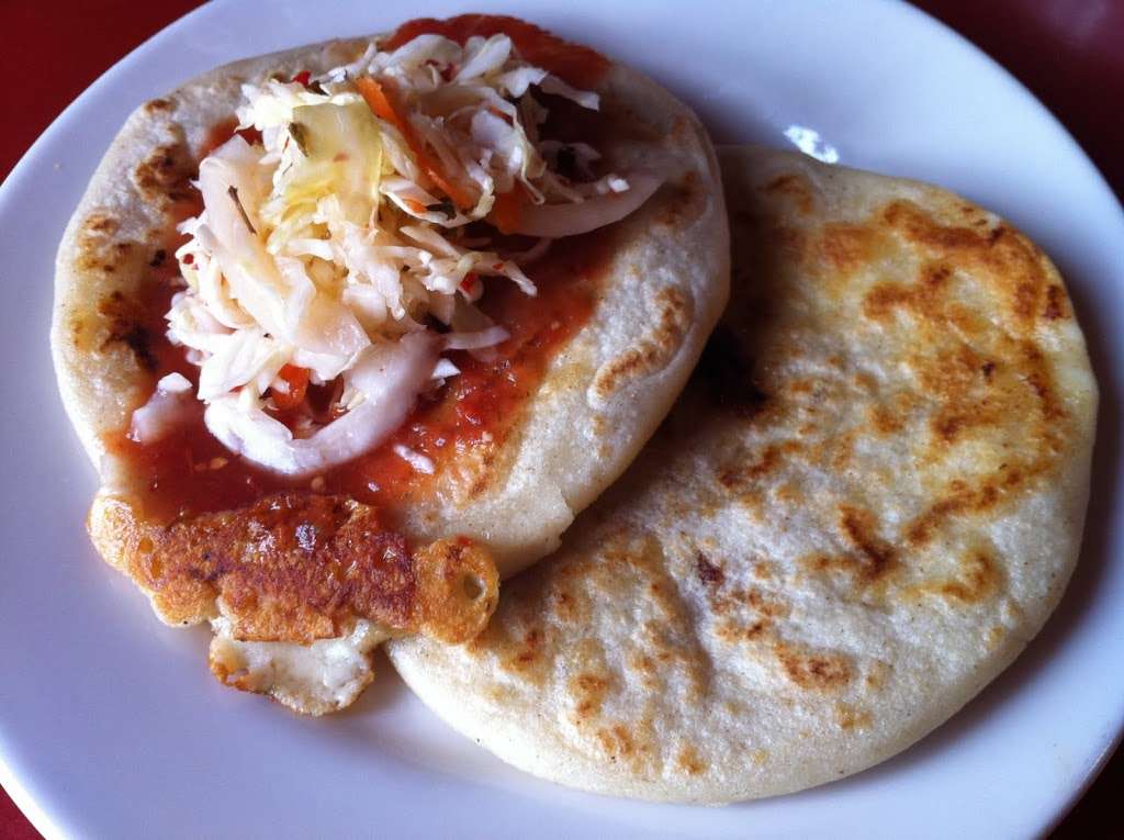 Salvis Pupuseria & Restaurant | 8922 Beech Ave suite k, Fontana, CA 92336, USA | Phone: (909) 695-1021