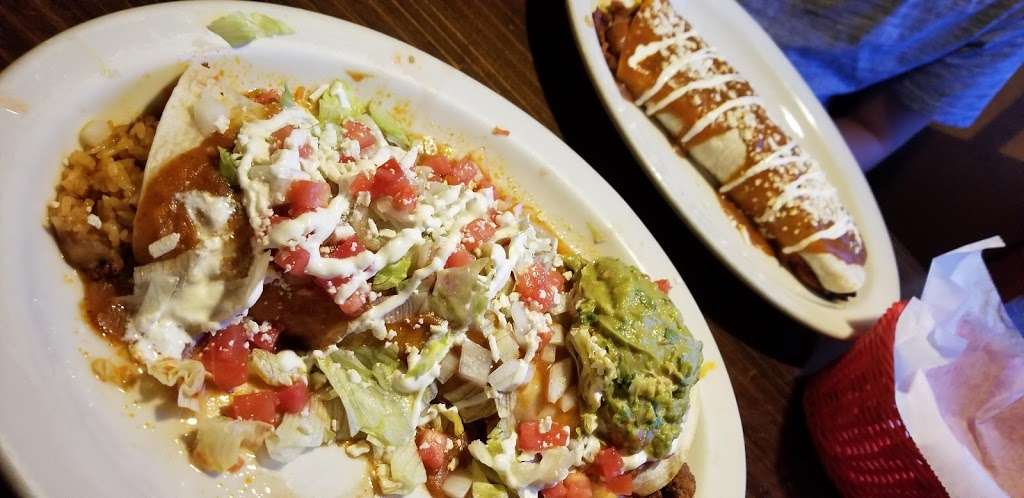 Ixtapa Mexican Grill & Cantina | 765 Boston Rd, Groton, MA 01450, USA | Phone: (978) 272-1465