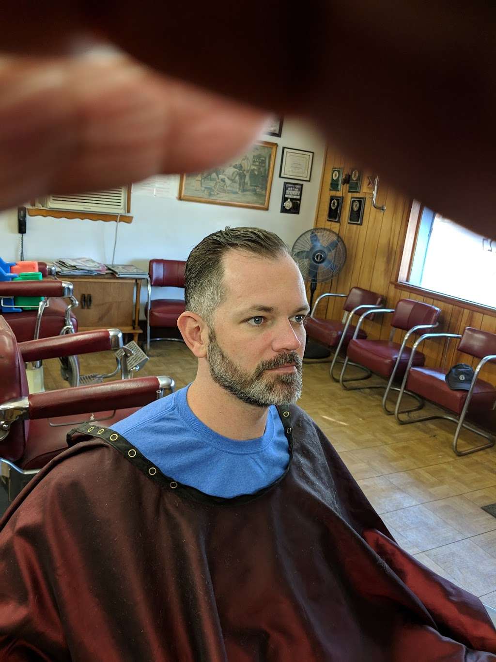 Moes Barber Shop | 31064 Riverside Dr, Lake Elsinore, CA 92530, USA | Phone: (951) 245-1127
