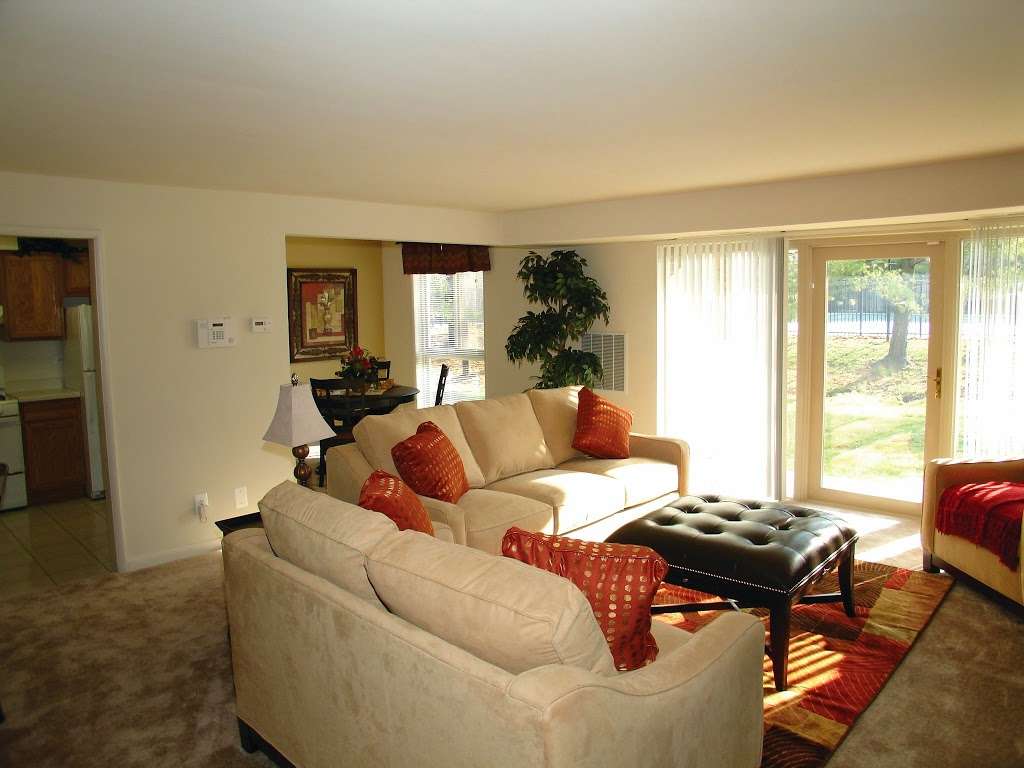Bonnie Ridge Apartments | 6617 Bonnie Ridge Dr, Baltimore, MD 21209, USA | Phone: (410) 484-2515