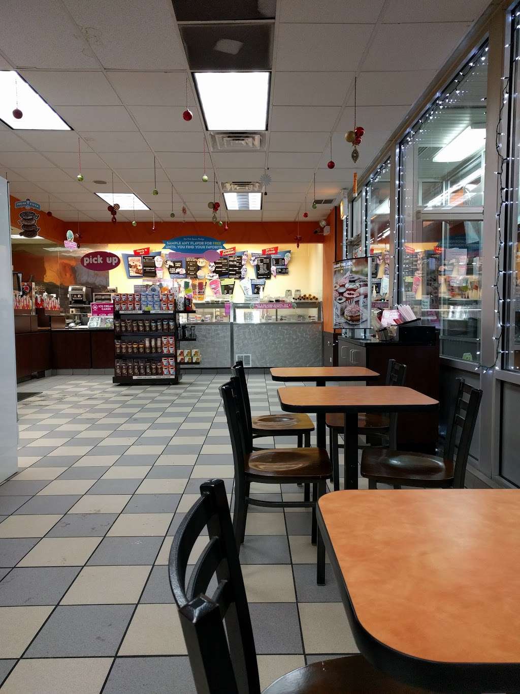 Dunkin Donuts | 850 S Elmhurst Rd, Des Plaines, IL 60016 | Phone: (847) 981-9022