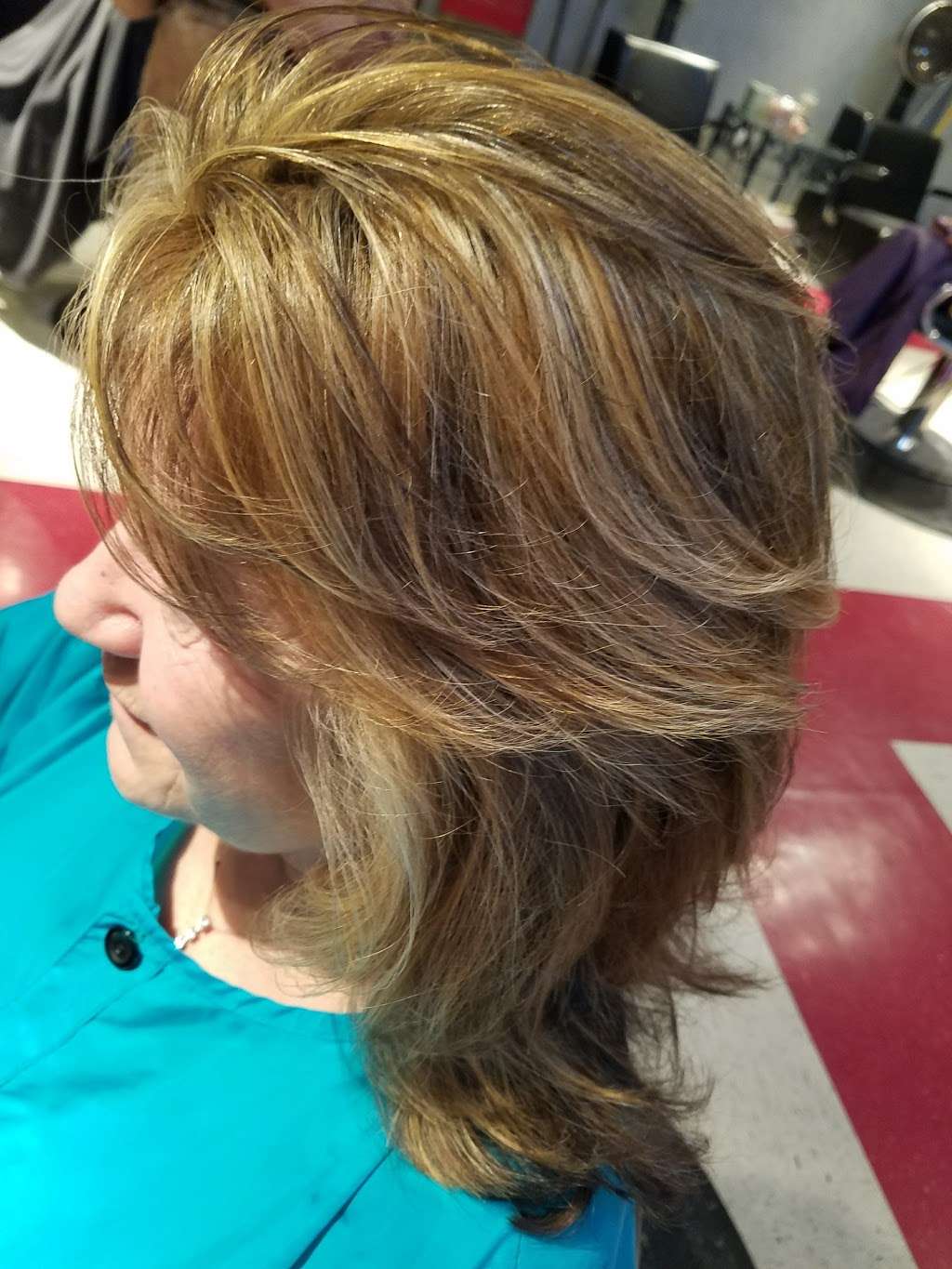 Tinas House of Hair Inc | 33195 Lighthouse Rd Unit 9, Selbyville, DE 19975, USA | Phone: (302) 436-7566