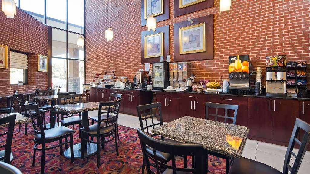 Best Western Plus Reading Inn & Suites | 2299 Lancaster Pike, Shillington, PA 19607, USA | Phone: (610) 777-7888