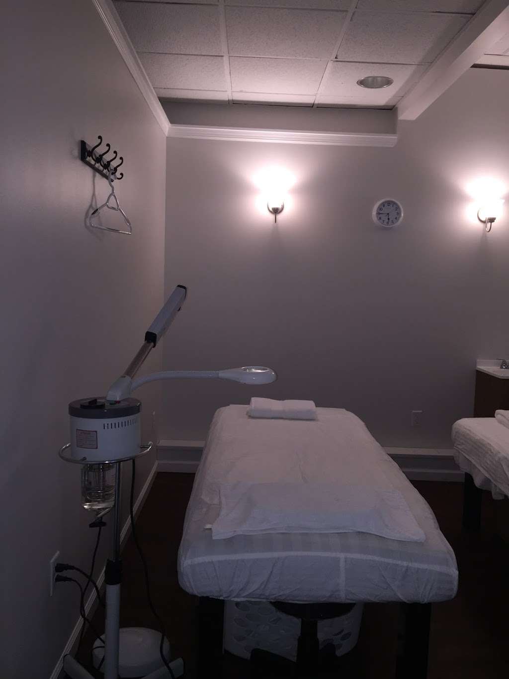 Head 2 Toe Massage and Spa | 1581 NJ-23, Wayne, NJ 07470, USA | Phone: (973) 694-9000