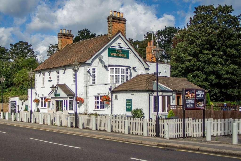 The Windmill | 167 Upminster Rd, Upminster RM14 2RB, UK | Phone: 01708 442657