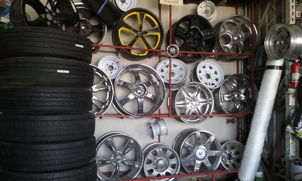 Velasquez Tire Shop | 21620 Hwy 6, Manvel, TX 77578, USA | Phone: (281) 489-7277