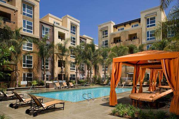 Calypso Apartments and Lofts | 2801 Alton Pkwy, Irvine, CA 92606 | Phone: (949) 724-1722