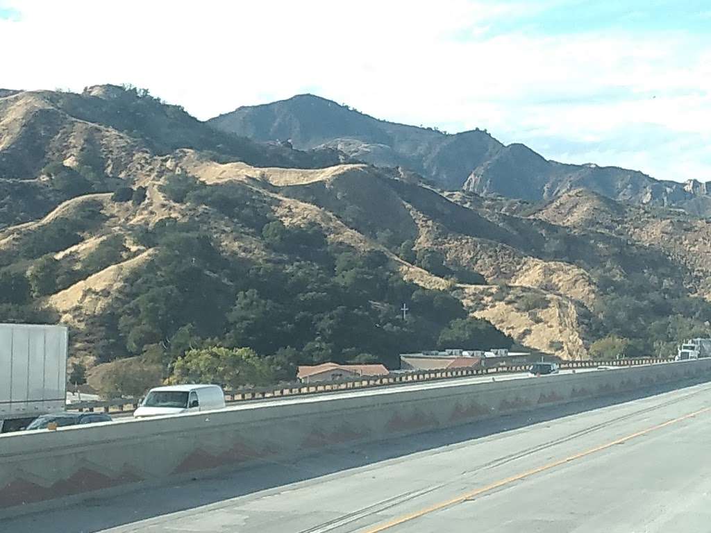 Newhall Pass Open Space North Trailhead | 22892-23100 The Old Rd, Newhall, CA 91321, USA