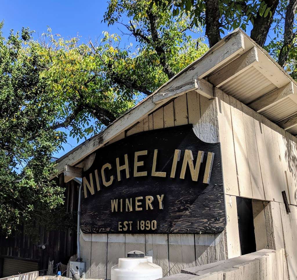 Nichelini Family Winery | 2950 Sage Canyon Rd, St Helena, CA 94574, USA | Phone: (707) 963-0717