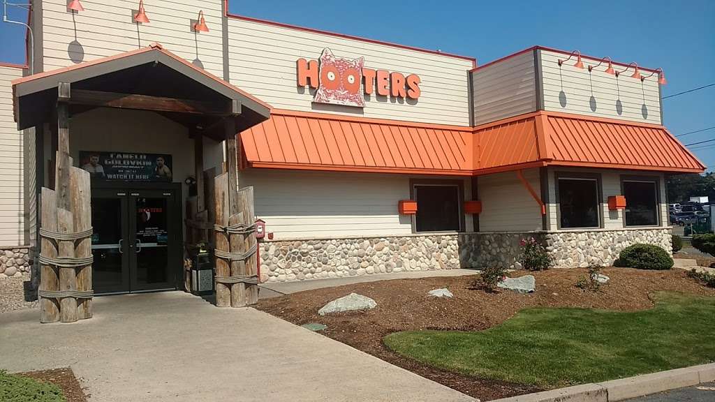 Hooters | 1143 Broadway, Saugus, MA 01906, USA | Phone: (339) 600-7311