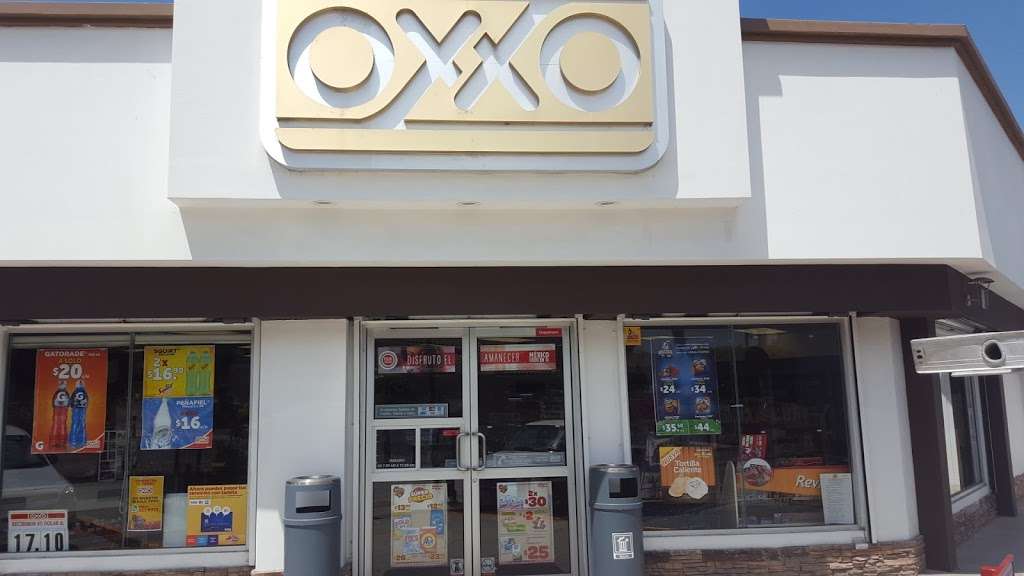 OXXO | Cumpas 369, Chapultepec, 22020 Tijuana, B.C., Mexico