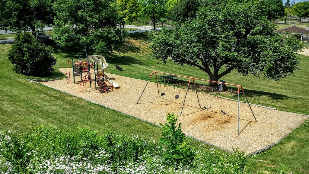 Berkshire Heights Playground | 2083 Tulpehocken Rd, Wyomissing, PA 19610, USA | Phone: (610) 372-8939