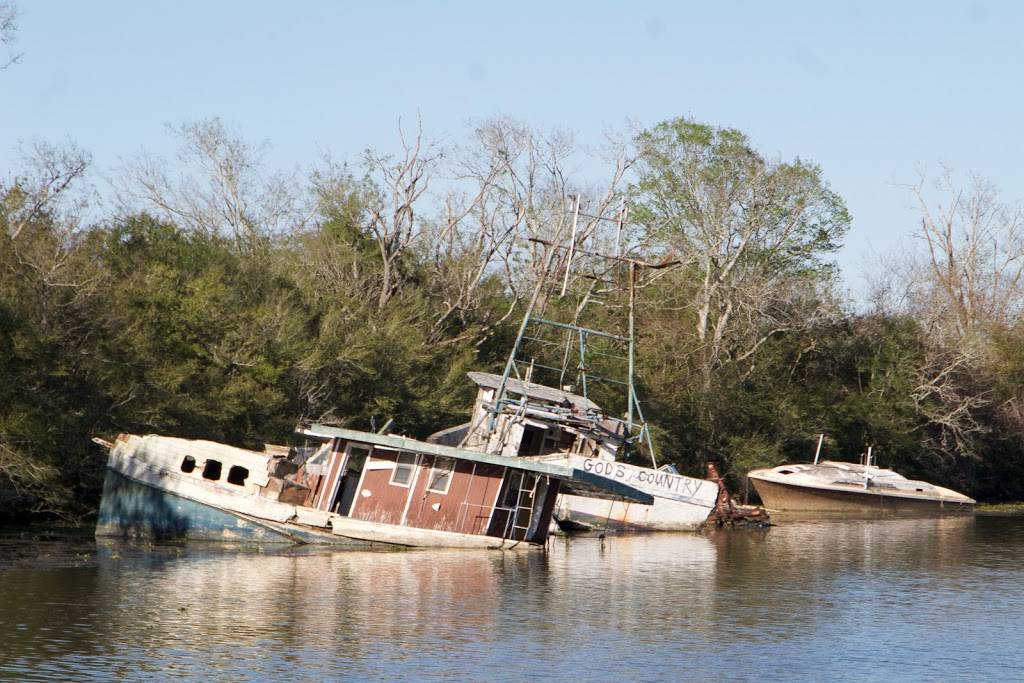 Nola Pedal Barge | 2651 Paris Rd, New Orleans, LA 70129, USA | Phone: (504) 264-1056