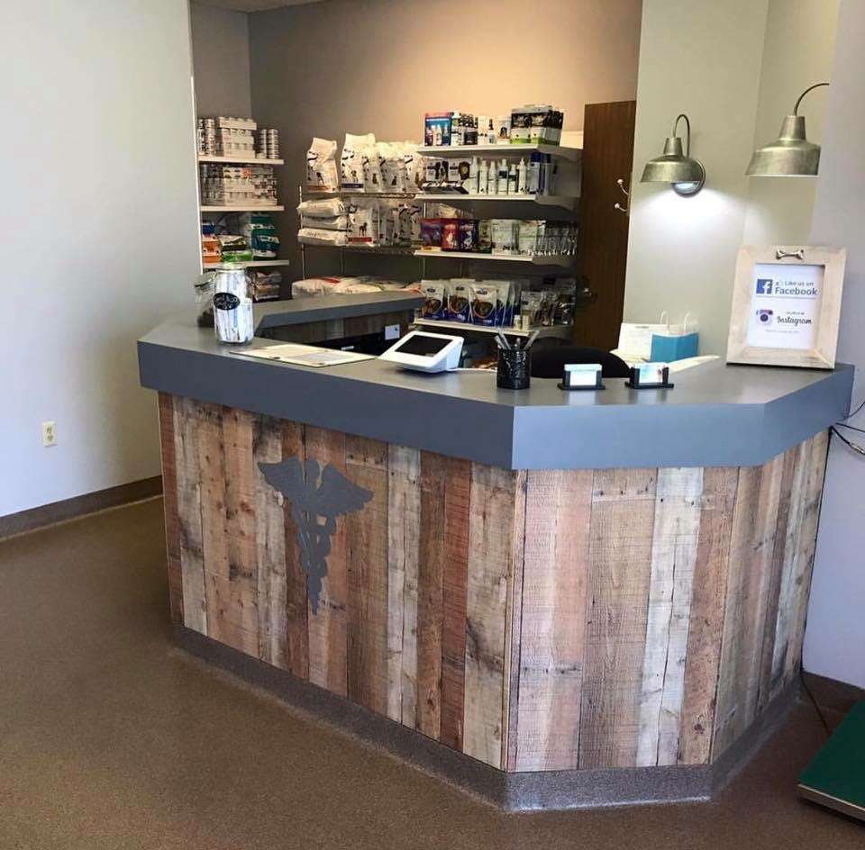 Quivira Crossing Veterinary Clinic | 11770 W 135th St, Overland Park, KS 66221 | Phone: (913) 647-4141