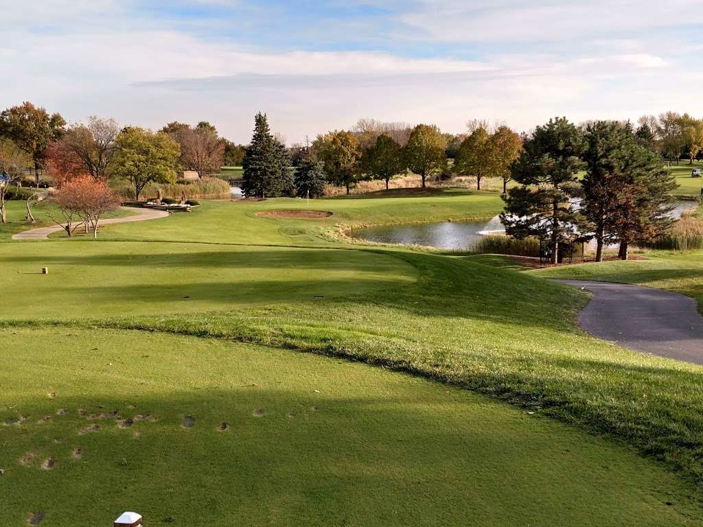 Willow Crest Golf Club | 3500 Midwest Rd, Oak Brook, IL 60523, USA | Phone: (630) 850-5530