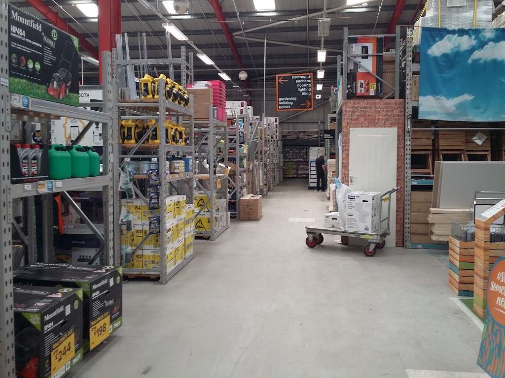 B&Q Basildon | Pipps Hill Retail Park Miles Gray Road, Upper Mayne, Basildon SS14 3AF, UK | Phone: 01268 534884