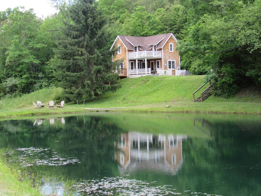 Green Valley Lake Cottages | Excelsior Road at Mtn Road, Trail 308, Warfordsburg, PA 17267, USA | Phone: (304) 258-4741