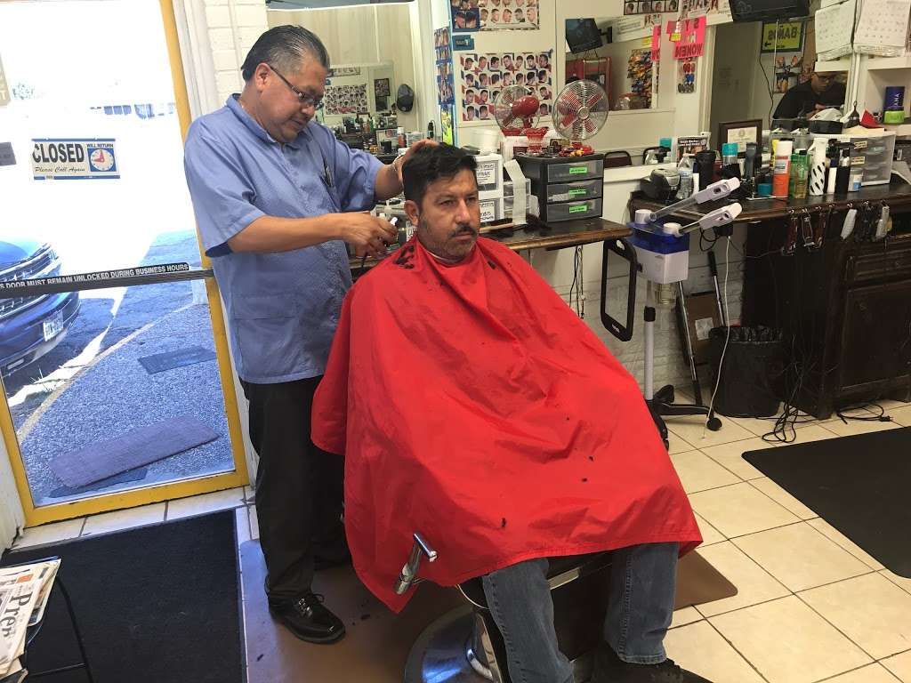 Pachuca Barber Shop | 4213, 7152 Lawndale St, Houston, TX 77023, USA | Phone: (832) 516-8754