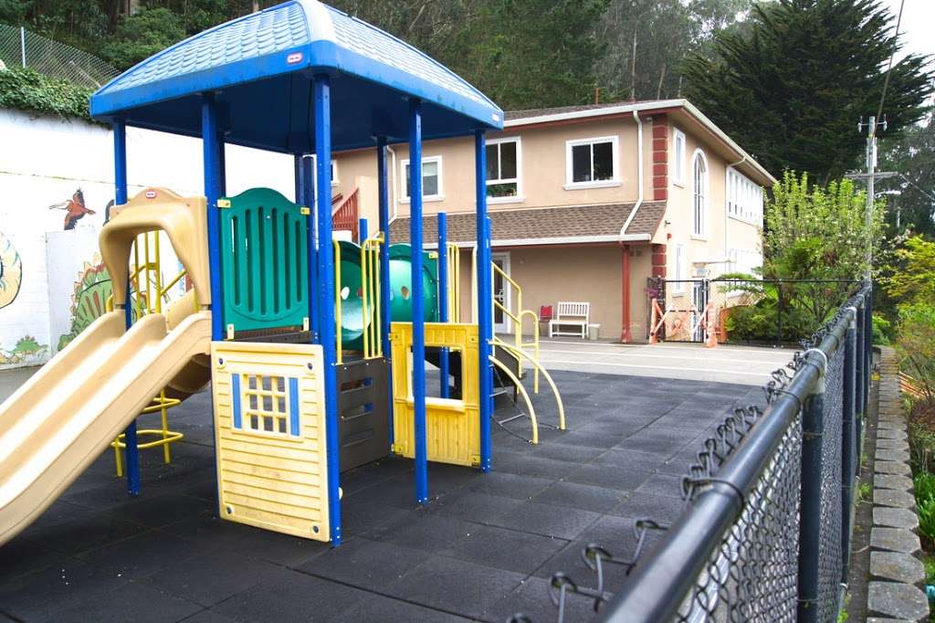 Montessori School of Linda Mar, Inc. | 1666 Higgins Way, Pacifica, CA 94044, USA | Phone: (650) 355-7272
