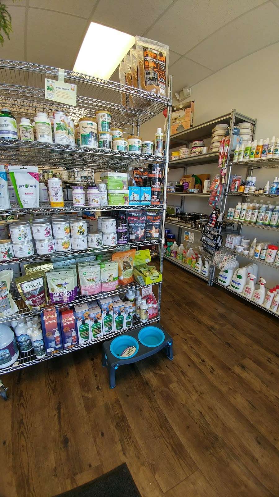 Bentleys Pet Stuff | 796 E Kiowa Ave, Elizabeth, CO 80107, USA | Phone: (303) 646-8900