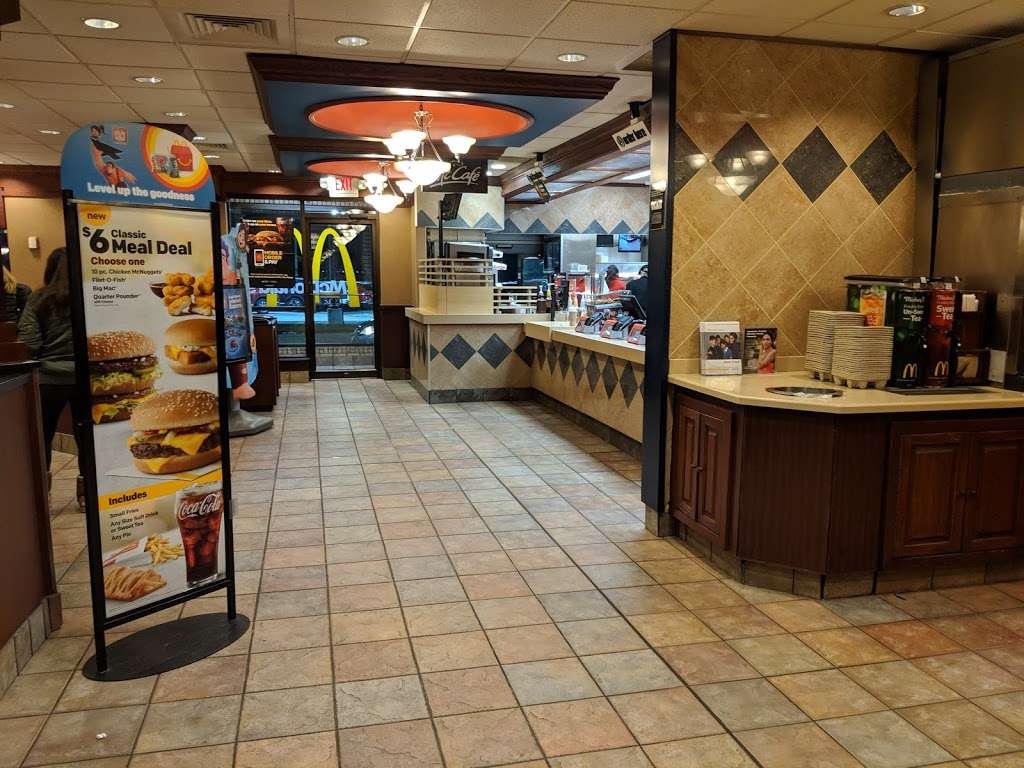 McDonalds | 13343 Washington Ave, Mt Pleasant, WI 53177, USA | Phone: (262) 886-3010