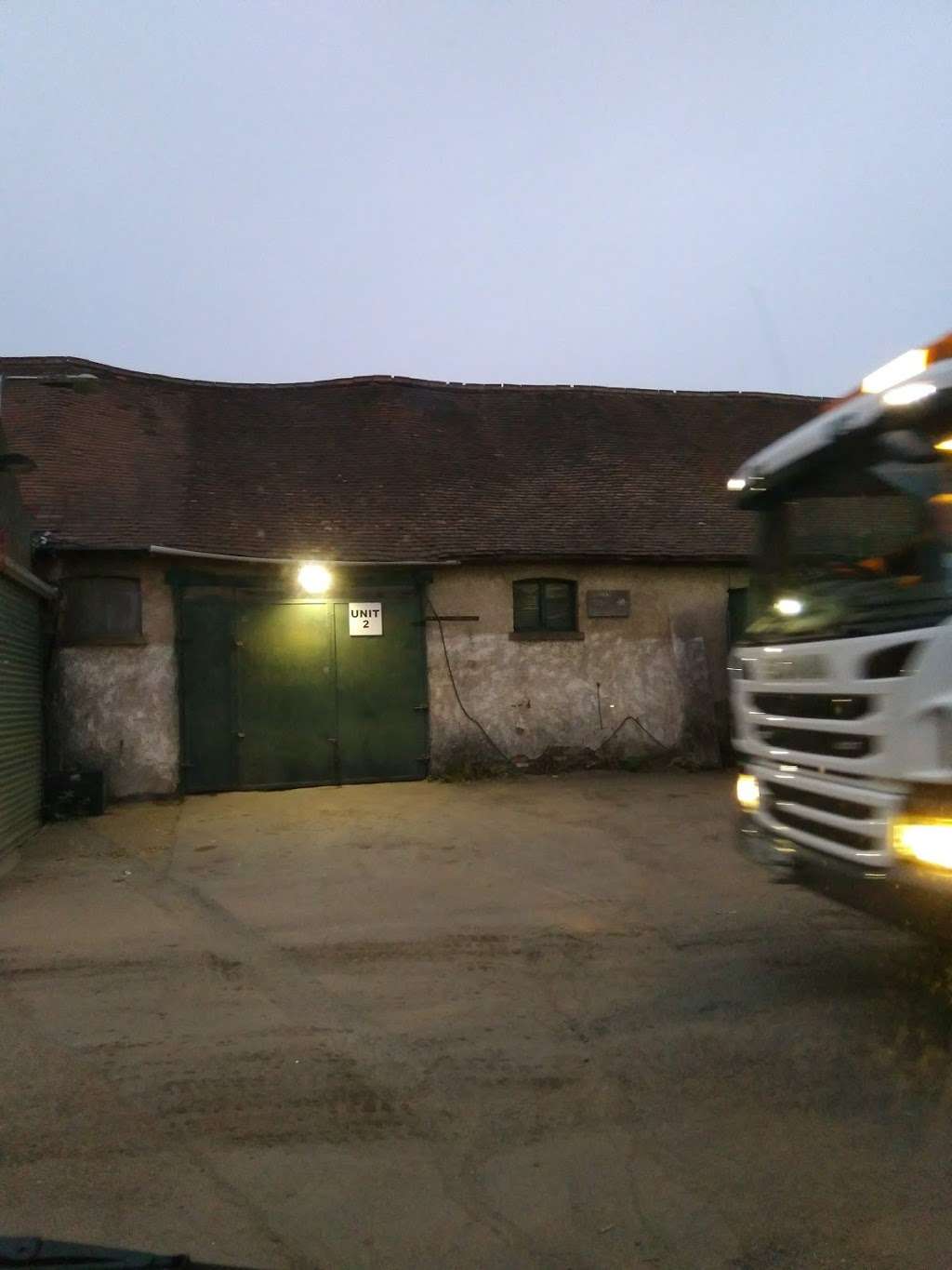 Elstree Storage Ltd | Edgwarebury House Farm, Elstree, Borehamwood WD6 3DE, UK | Phone: 020 8386 6960