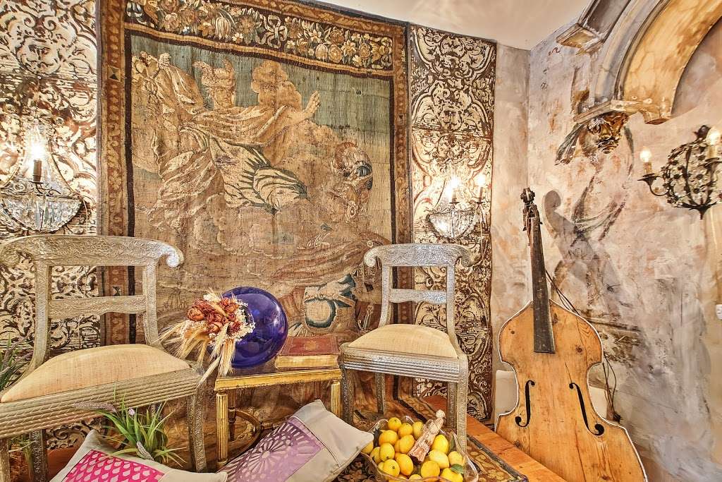 Silvia Petroccia Antiques & Interiors | 3622 S Dixie Hwy #150, West Palm Beach, FL 33405, USA | Phone: (305) 904-2518