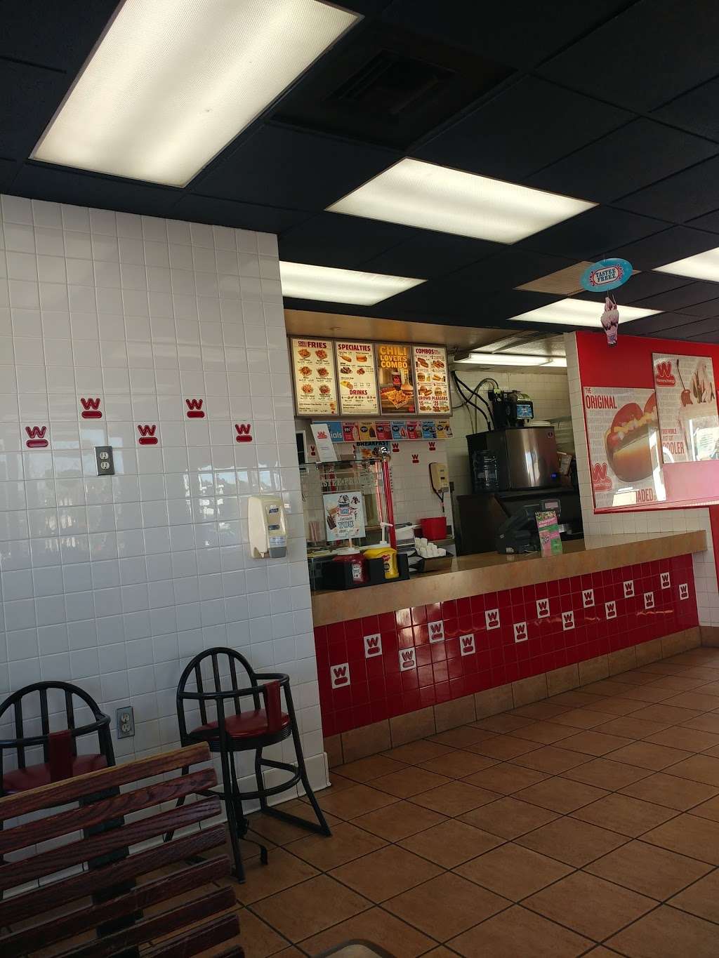 Wienerschnitzel | 24007 Sunnymead Boulevard, Moreno Valley, CA 92553 | Phone: (951) 924-9937