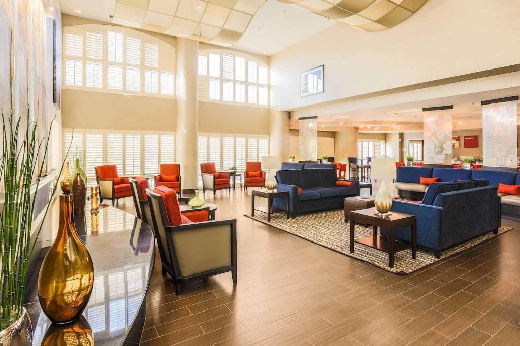 Comfort Suites Dfw N/Grapevine | 1805 Enchanted Way, Grapevine, TX 76051, USA | Phone: (972) 471-1900