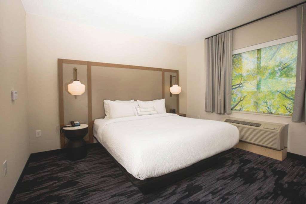 Fairfield Inn & Suites by Marriott Philadelphia Broomall/Newtown | 100 Lawrence Rd, Broomall, PA 19008, USA | Phone: (610) 355-2335