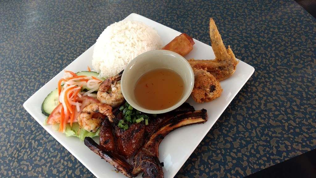 Cam Hong Deli | 4068 San Pablo Dam Rd, El Sobrante, CA 94803, USA | Phone: (510) 222-2700