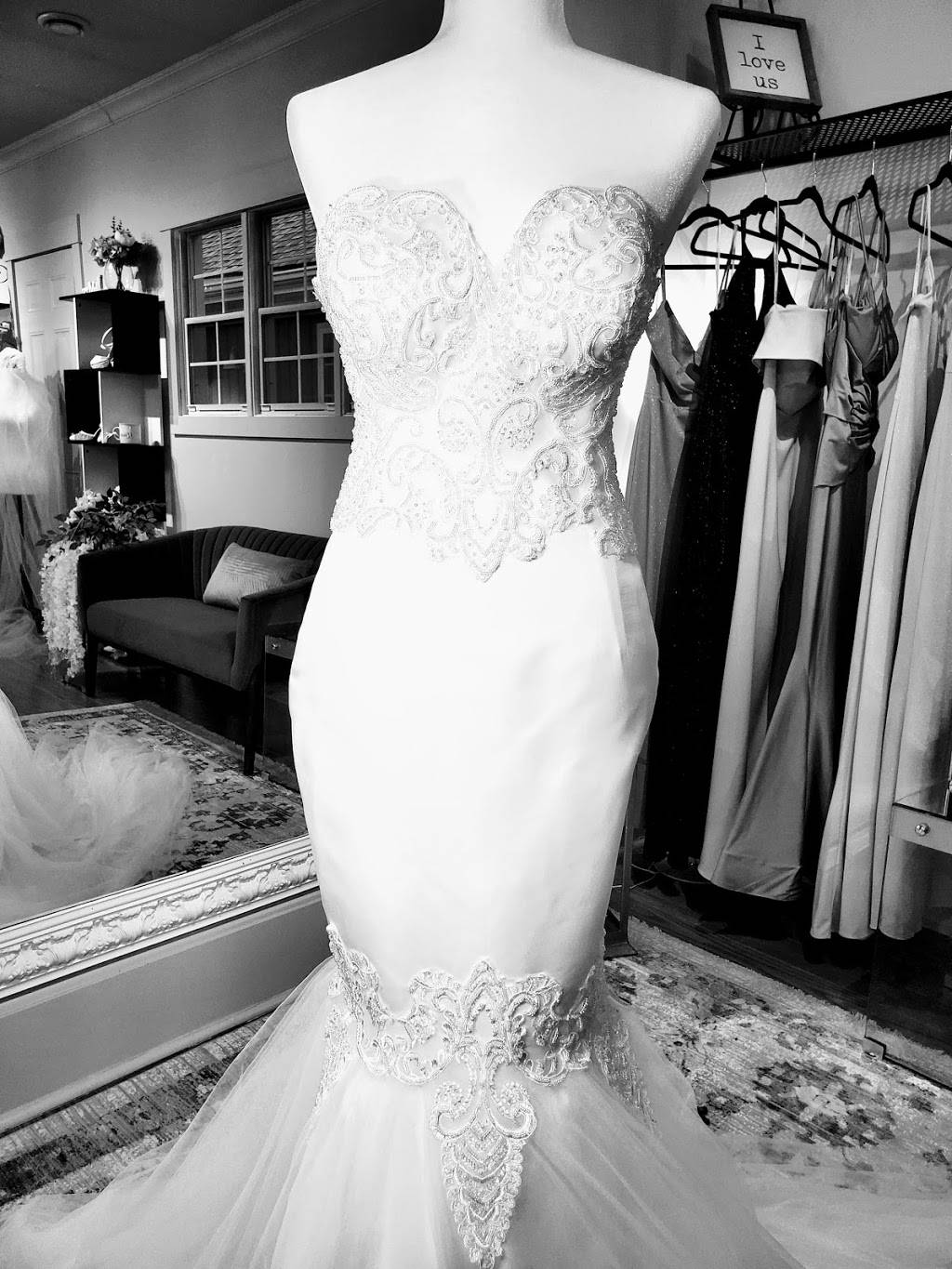 Blushing Bride Crystal Beach | 395 Derby Rd, Crystal Beach, ON L0S 1B0, Canada | Phone: (289) 698-4880