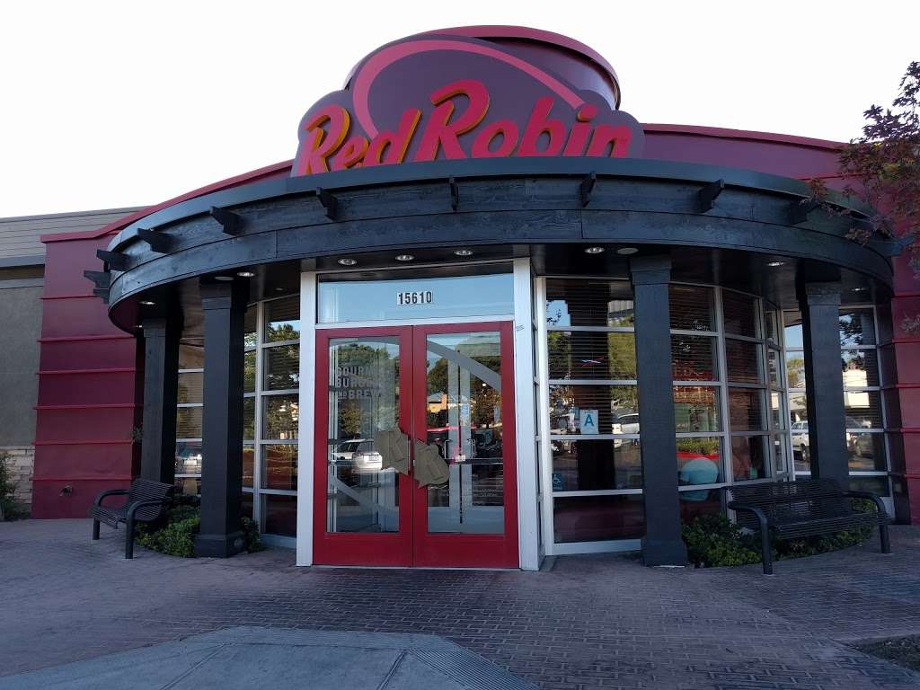Red Robin Gourmet Burgers and Brews | 15610 Whittier Blvd, Whittier, CA 90603, USA | Phone: (562) 943-8505