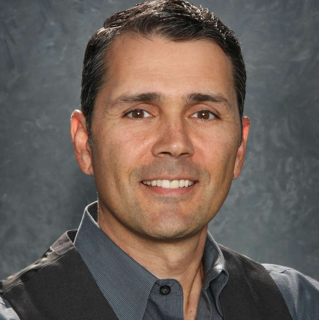 Ed Sanchez, R.E. Broker RE/MAX EMPOWER in 701 S Victory Blvd, Burbank