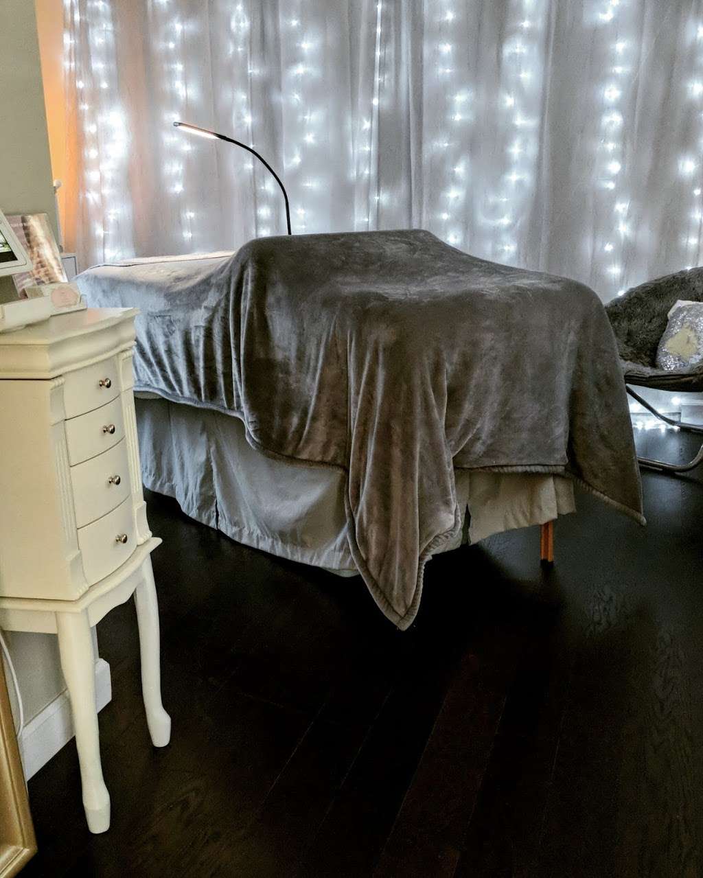 Viviani Lashes & Brows | 6774 James Madison Hwy suite 400, Fork Union, VA 23055, USA | Phone: (434) 962-0931