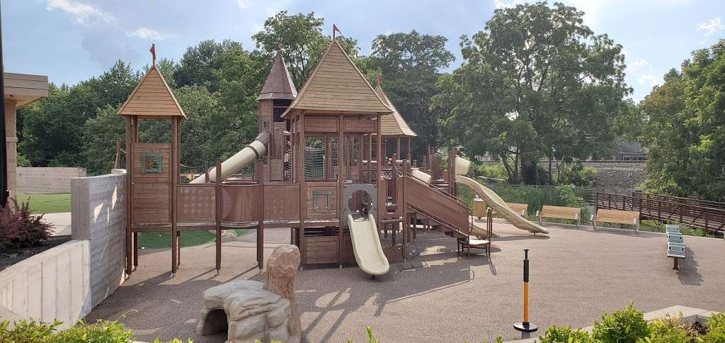 Daleville Town Hall Park and Splash Pad | 8029 S Walnut St, Daleville, IN 47334, USA | Phone: (765) 212-6980